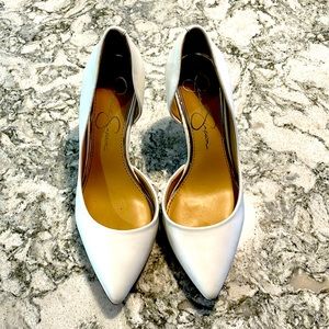 White leather pumps size 6.5